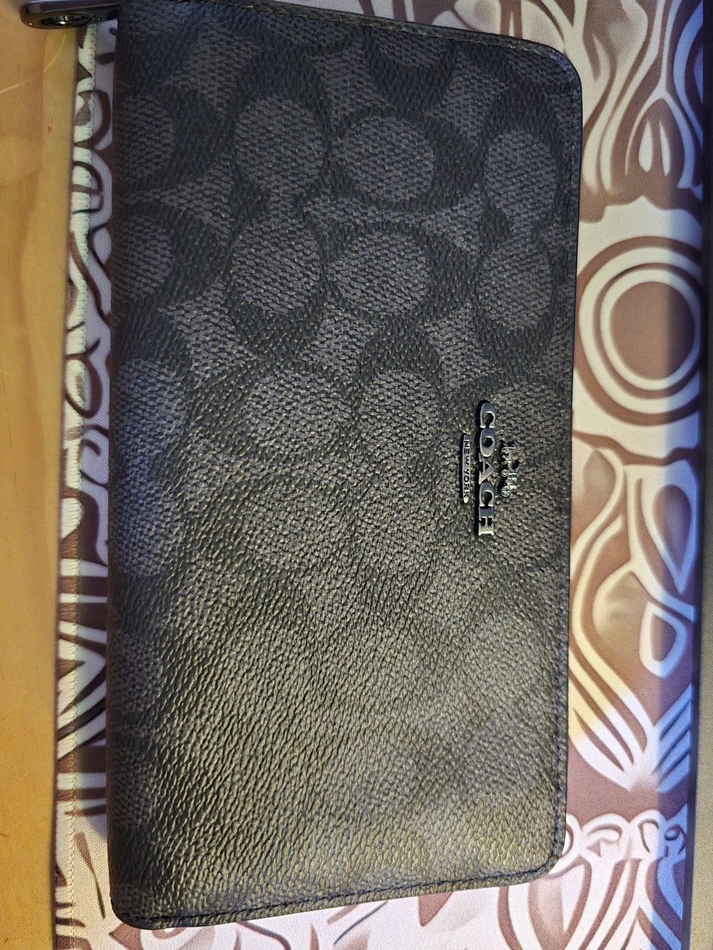 NWOT Coach Women's Black Signature Zip Around Wallet